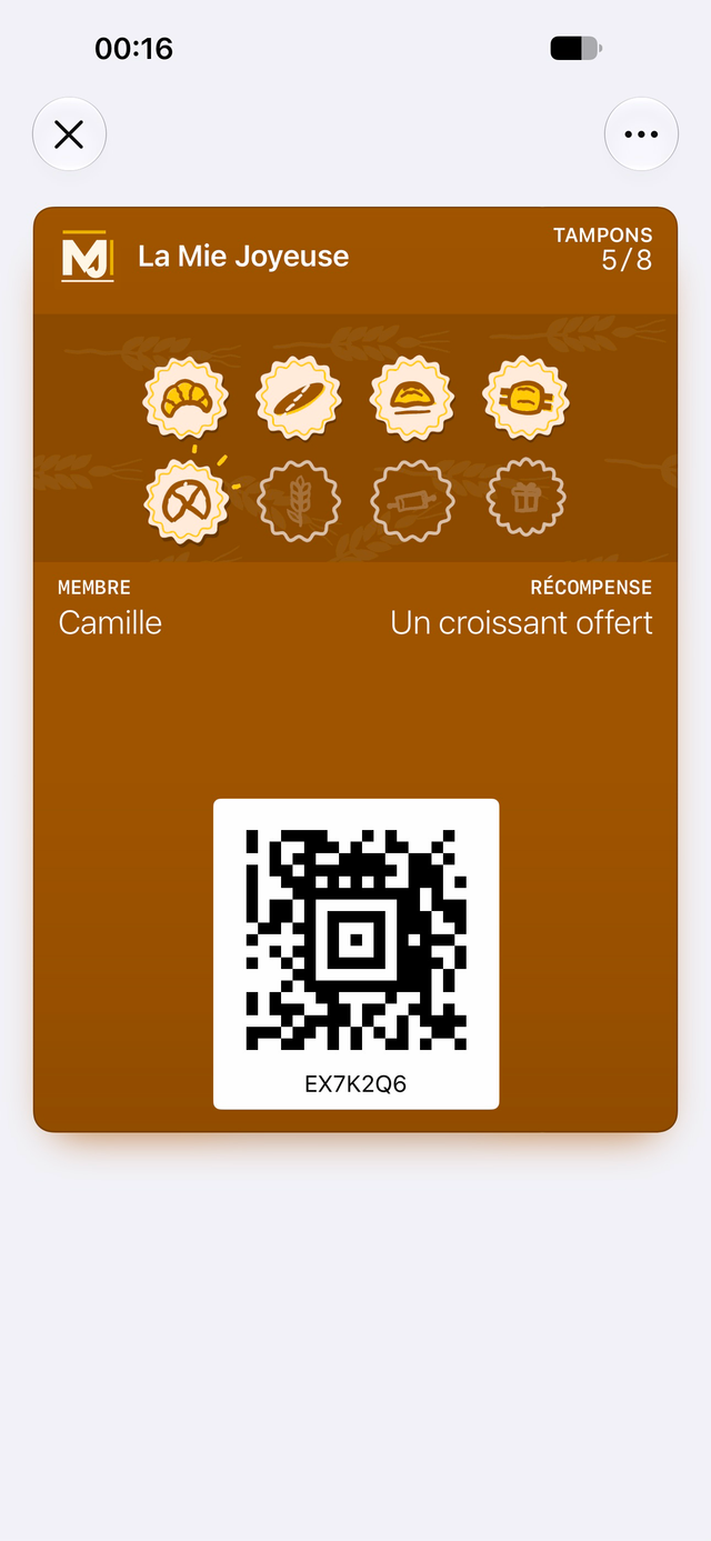 Carte de fidélité d’exemple de La Mie Joyeuse dans Apple Wallet : 5 tampons sur 8, récompense : Un croissant offert.
